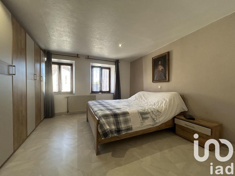 Maison - 235 m² - 9 pièces