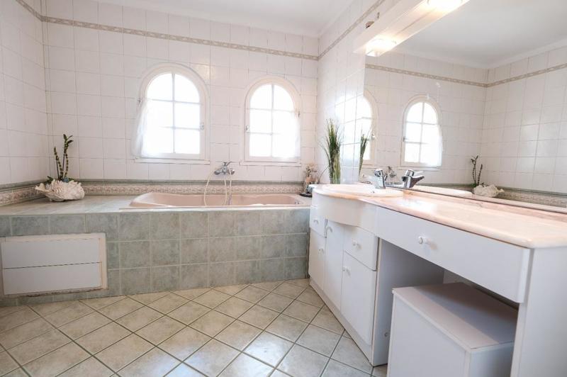 Propriété - 322 m² - 10 pièces