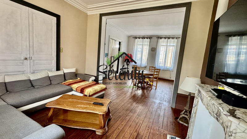 Maison - 180 m² - 8 pièces