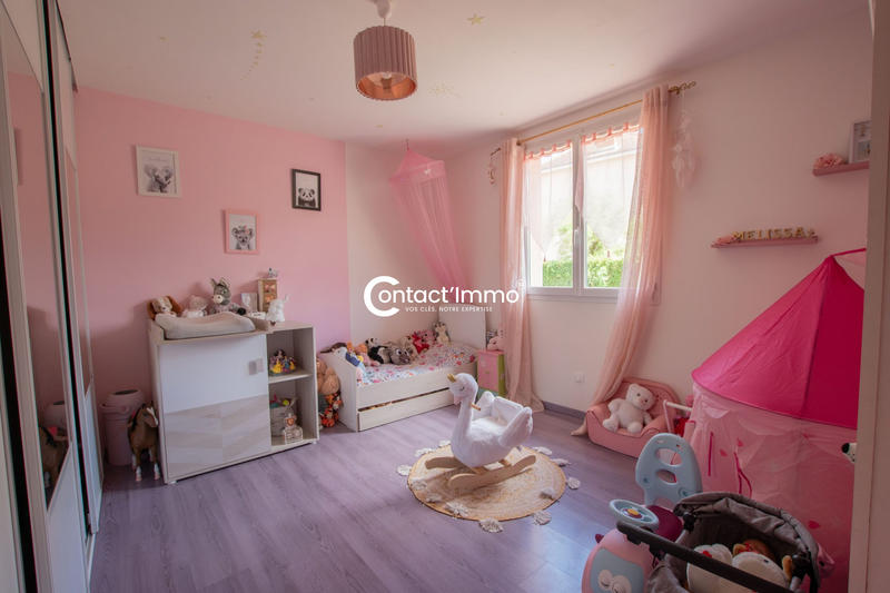 Maison - 202 m² - 9 pièces