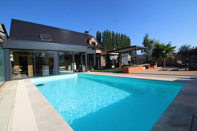 Maison - 248 m² - 6 pièces