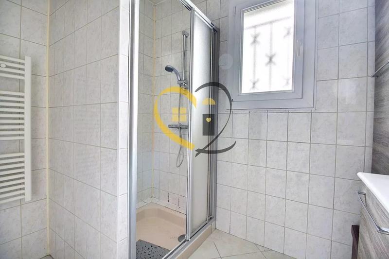 Maison - 80 m² - 5 pièces