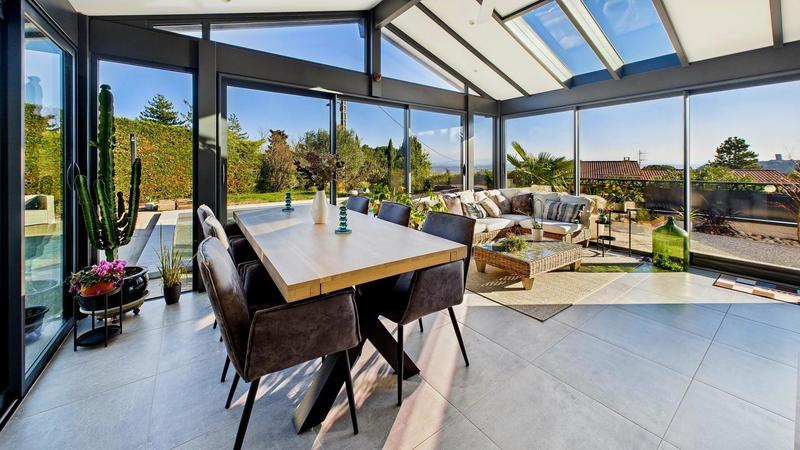 Maison - 140 m² - 6 pièces