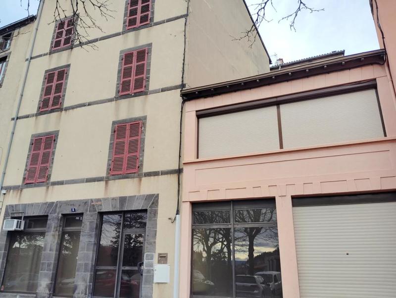 Maison - 320 m² - 6 pièces