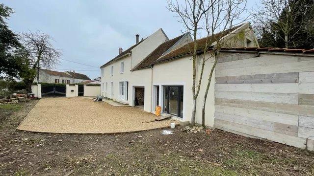 Maison - 242 m² - 7 pièces