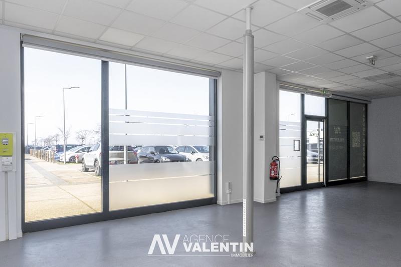 Local commercial - 215 m²