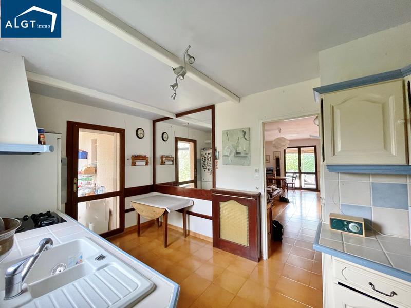 Maison - 96 m² - 5 pièces