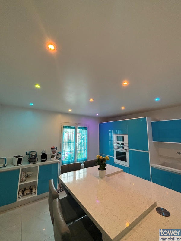 Maison - 190 m² - 6 pièces