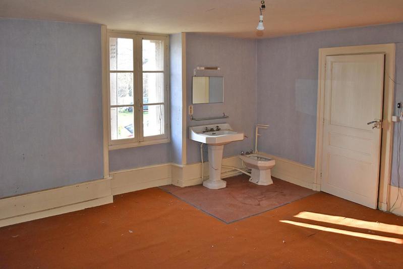 Maison - 92 m² - 6 pièces