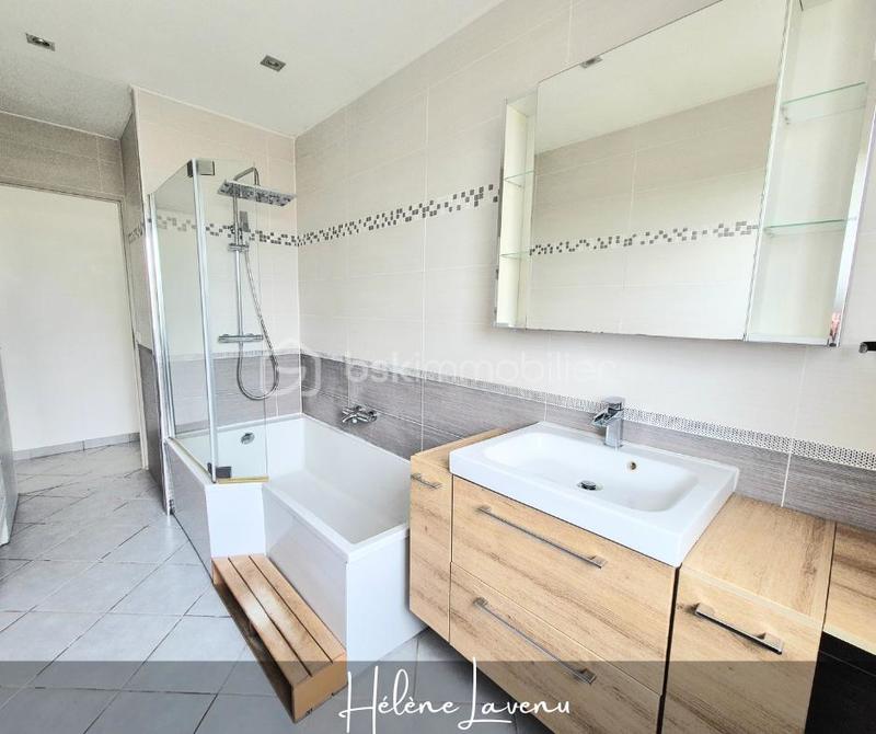 Maison - 80 m² - 4 pièces