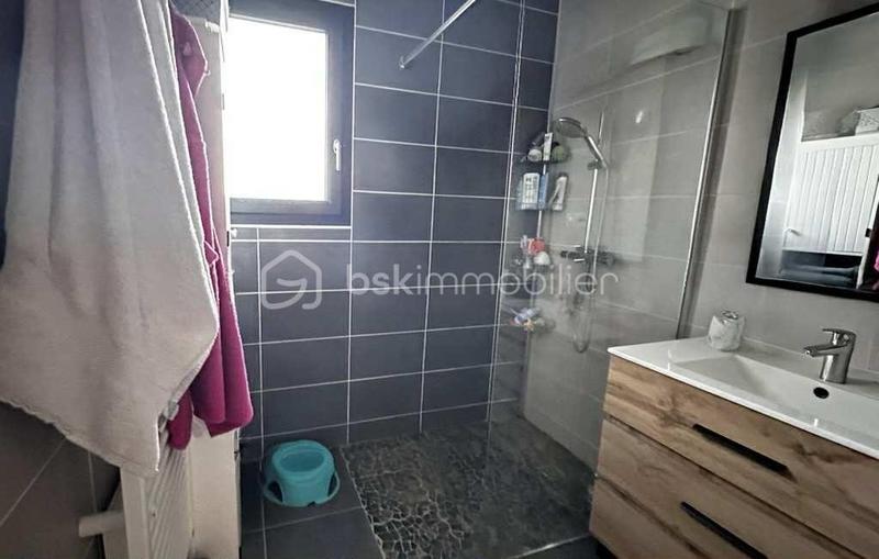 Pavillon - 80 m² - 4 pièces