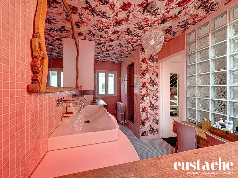 Appartement - 166 m² - 6 pièces