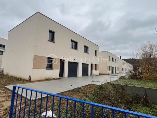 Maison - 85 m² - 4 pièces