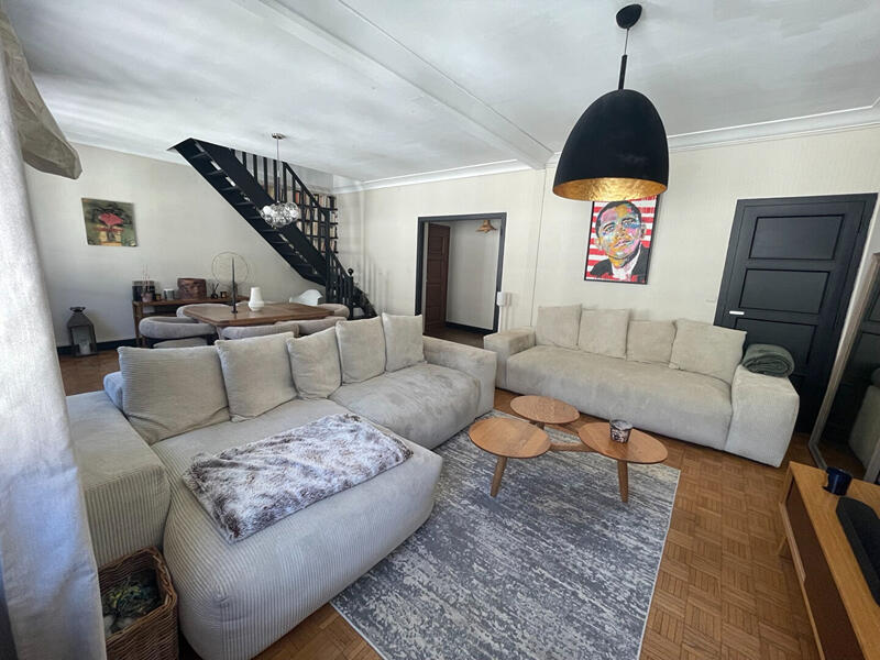 Appartement - 104 m² - 4 pièces