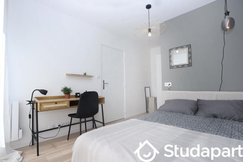 Chambre - 12 m² - 1 pièce