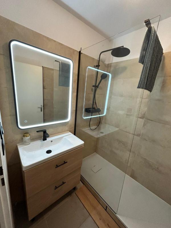 Chambre - 9 m² - 1 pièce