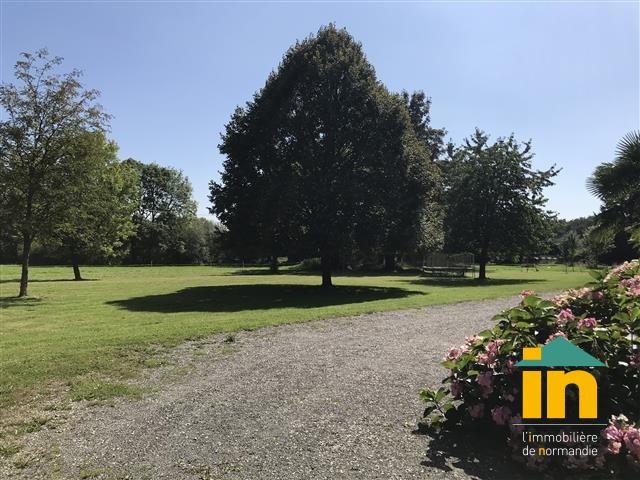 Demeure - 286 m² - 12 pièces