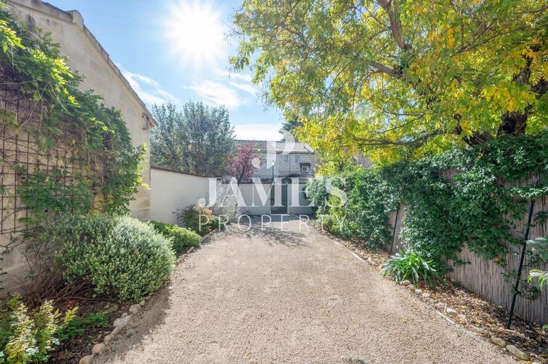 Appartement - 100 m² - 4 pièces