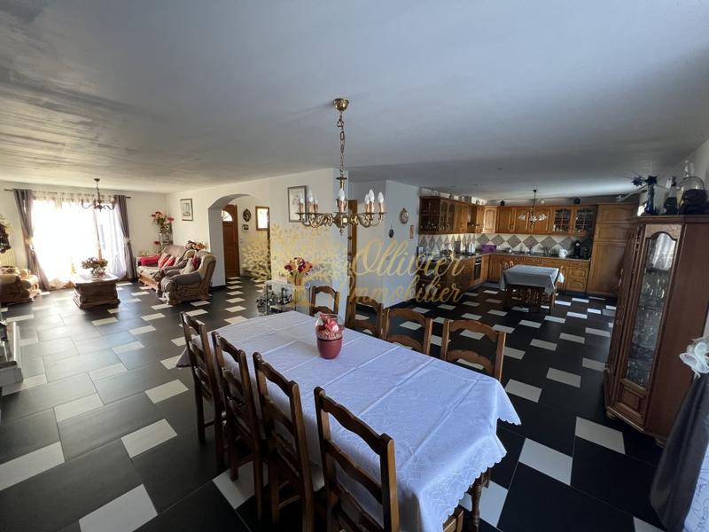 Pavillon - 154 m² - 8 pièces