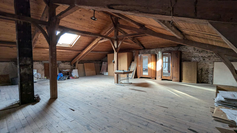 Maison - 373 m² - 12 pièces