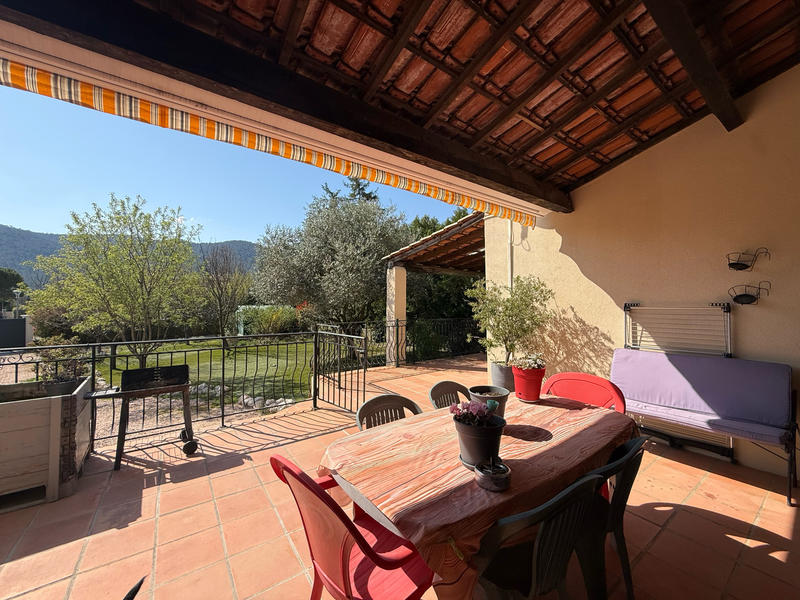 Maison - 180 m² - 6 pièces