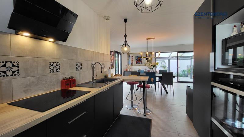 Villa - 145 m² - 6 pièces