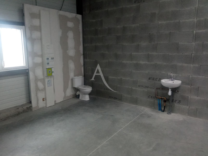 Local commercial - 150 m²