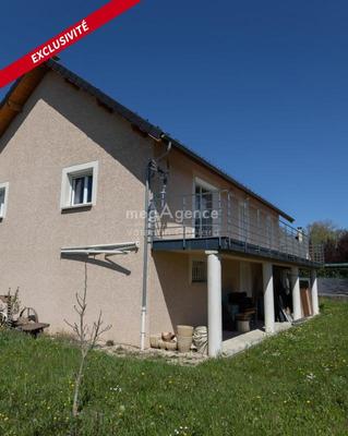 Maison - 101 m² - 5 pièces