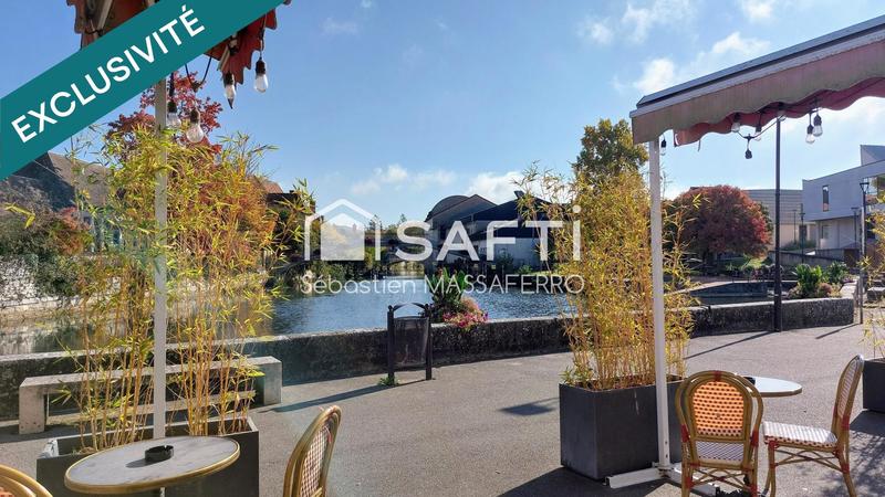 Local commercial - 893 m²