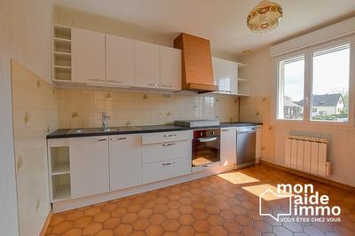 Maison - 99 m² - 4 pièces