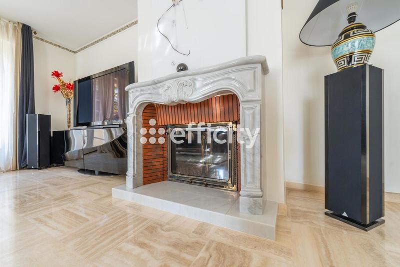 Maison - 193 m² - 7 pièces