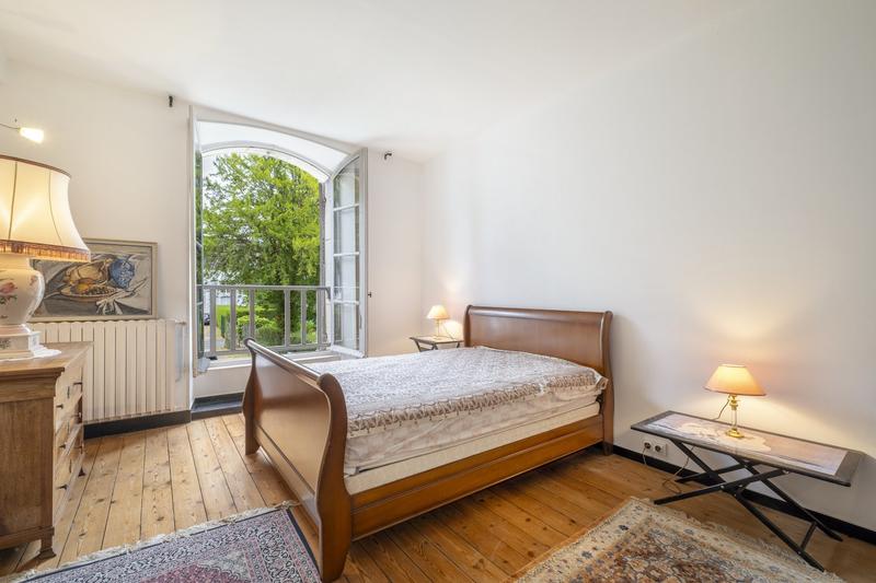 Château - 360 m² - 12 pièces