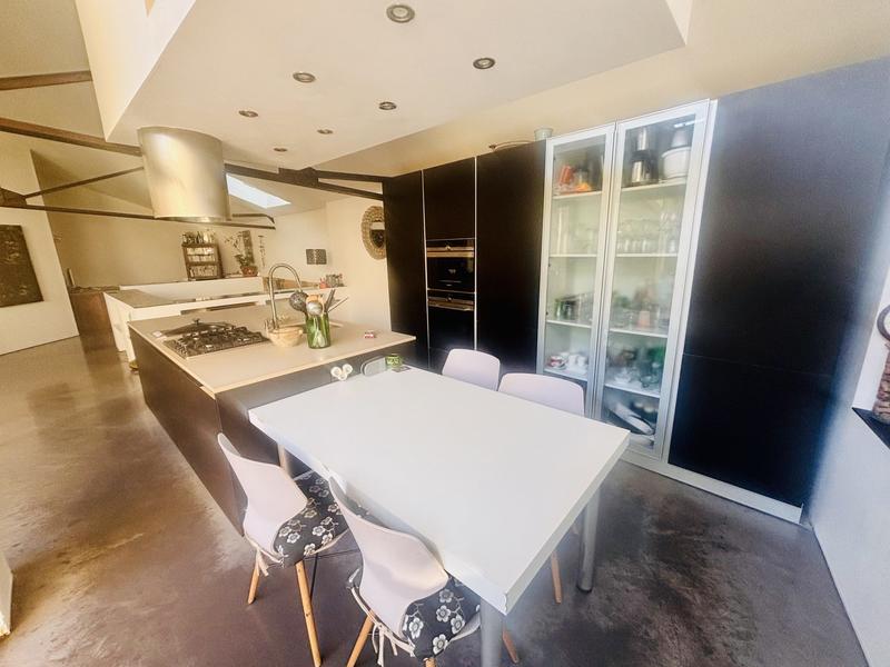 Maison - 184 m² - 6 pièces