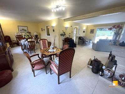 Maison - 177 m² - 5 pièces