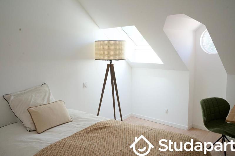 Chambre - 13 m² - 1 pièce