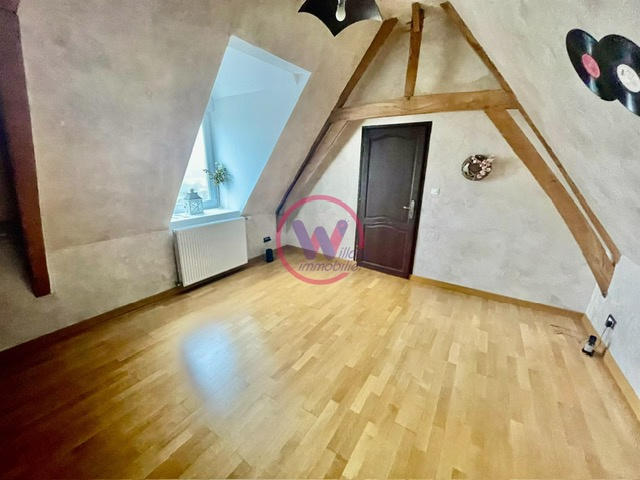 Maison - 227 m² - 10 pièces