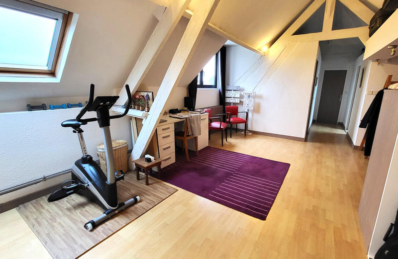 Maison - 245 m² - 11 pièces