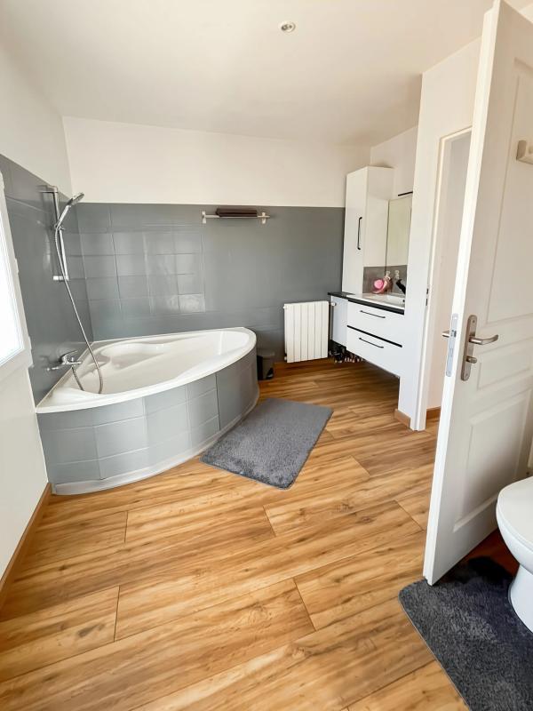 Maison - 190 m² - 5 pièces