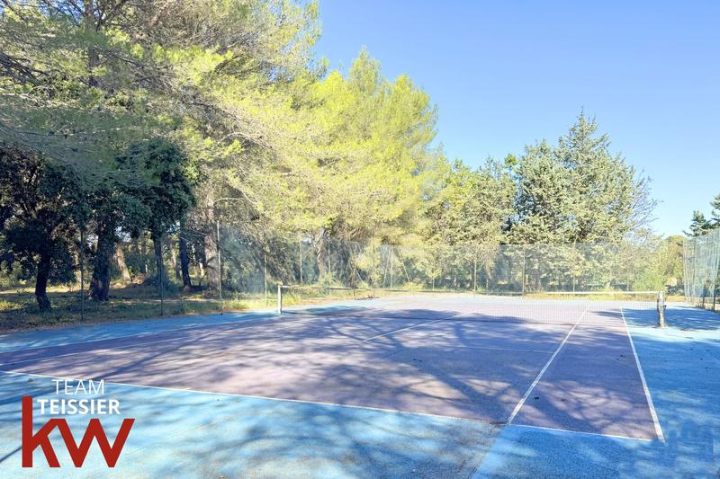 Maison - 301 m² - 5 pièces