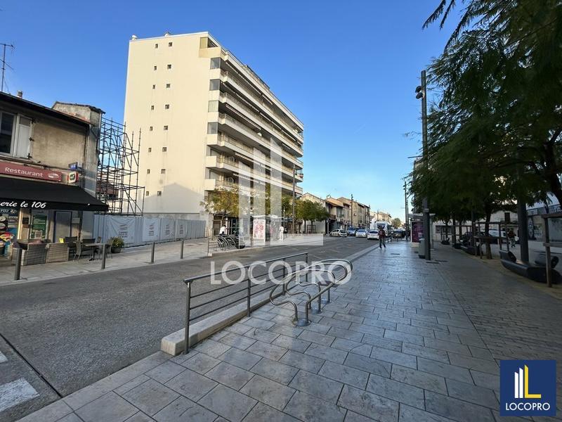 Local commercial - 140 m²