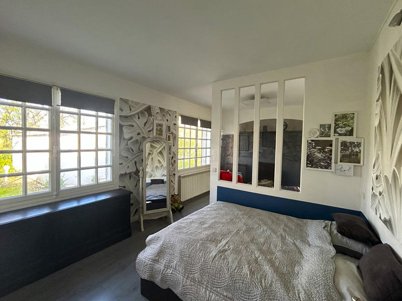 Maison - 215 m² - 9 pièces