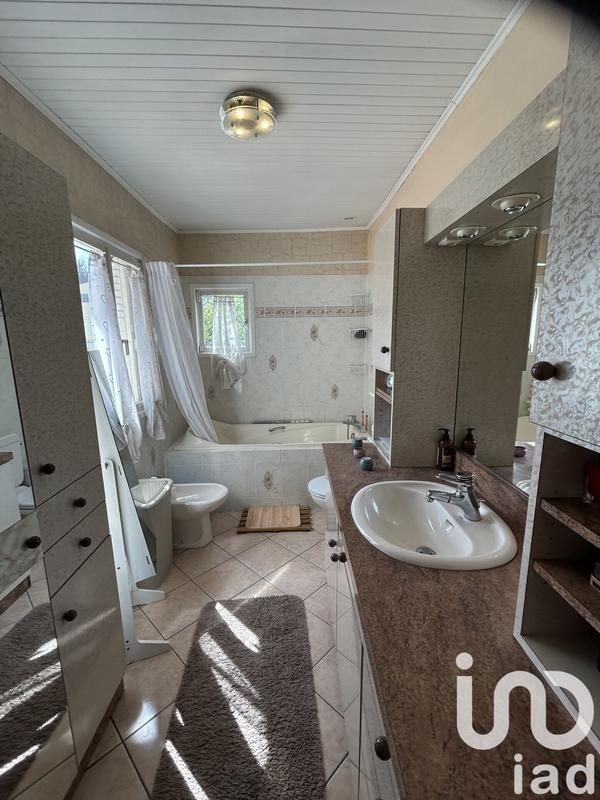 Maison - 99 m² - 6 pièces