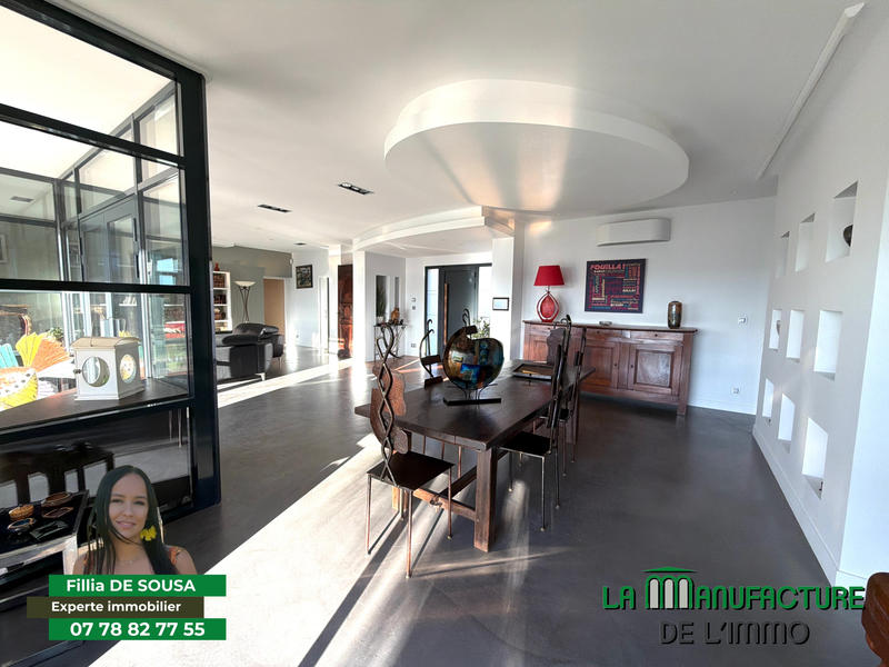 Villa - 202 m² - 7 pièces