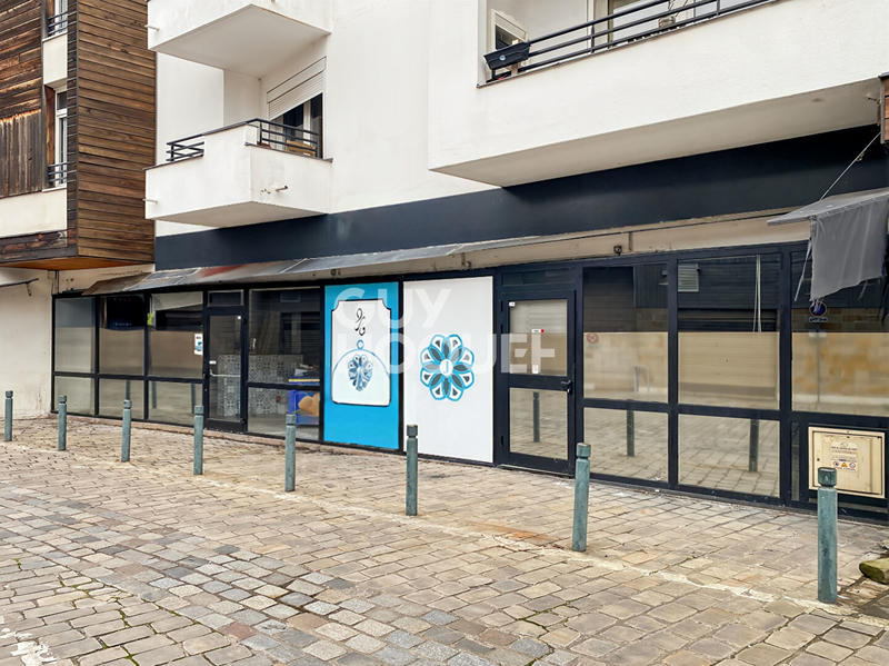 Local commercial - 220 m²