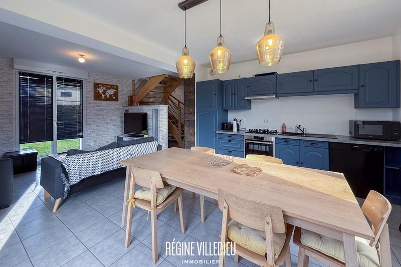 Maison - 92 m² - 5 pièces