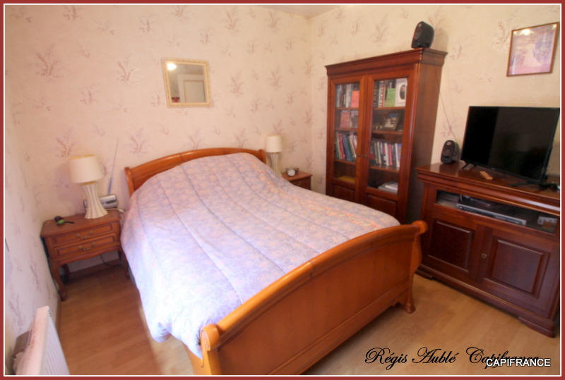 Maison - 95 m² - 5 pièces