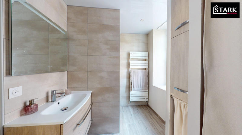 Appartement - 80 m² - 3 pièces