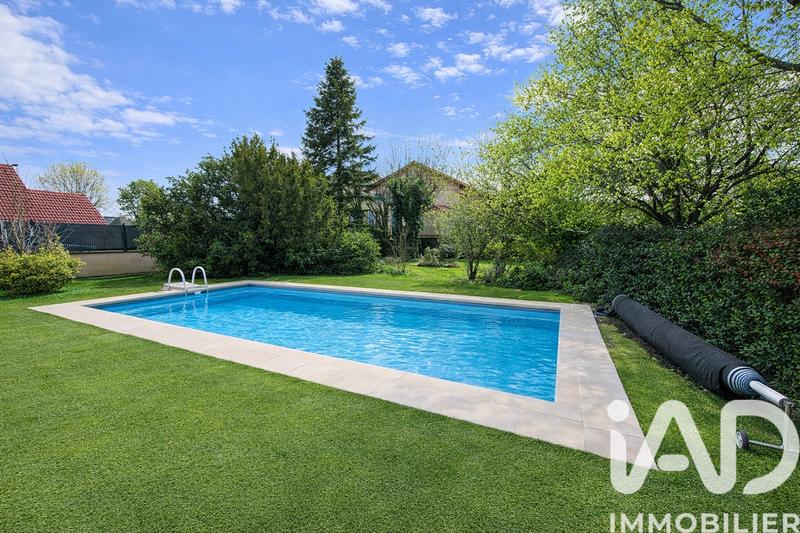 Maison - 182 m² - 7 pièces