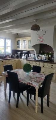 Maison - 180 m² - 7 pièces