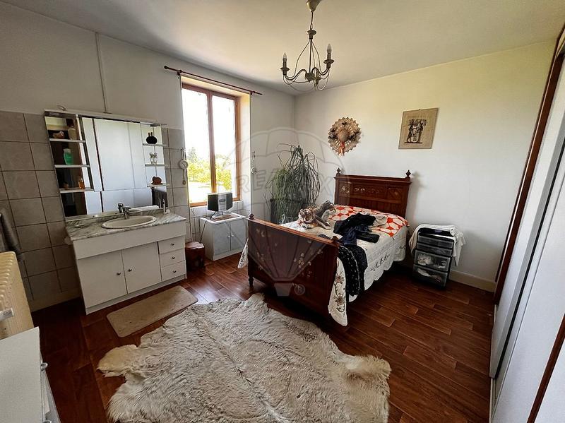 Maison - 427 m² - 12 pièces